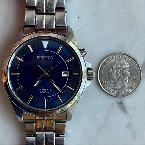 Seiko Kinetic Blue Dial Men’s Date Watch w/ New Battery and New Crystal - Picture 13 of 13